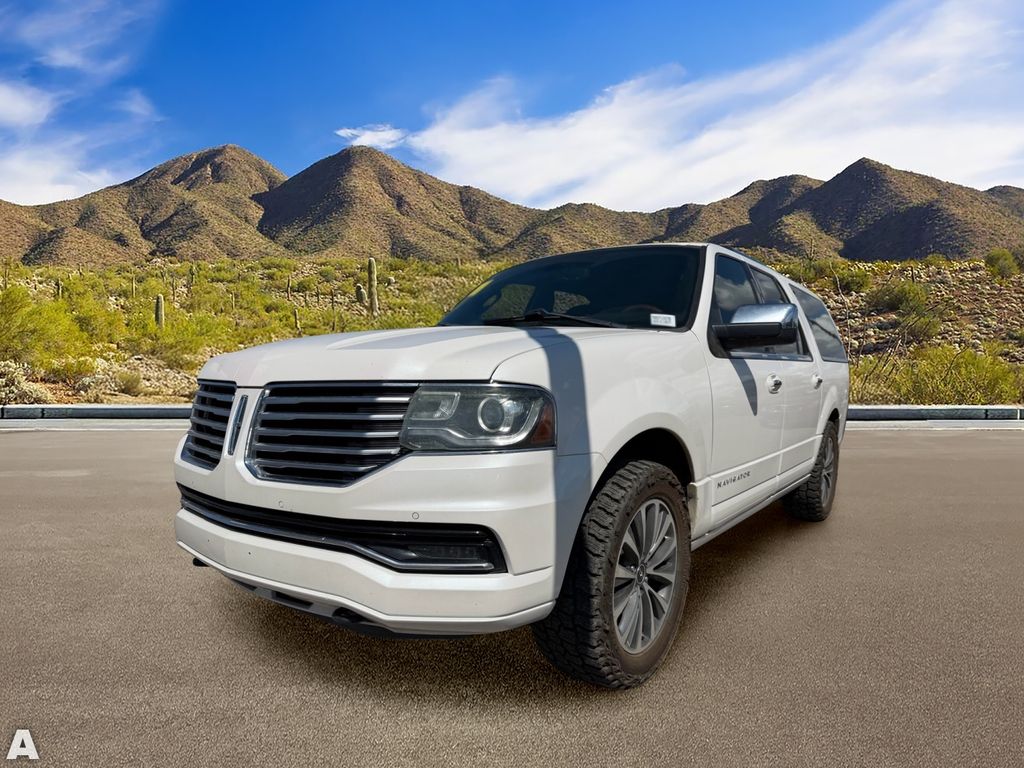 Used 2015 White Platinum Clearcoat Metallic Lincoln Base image 2