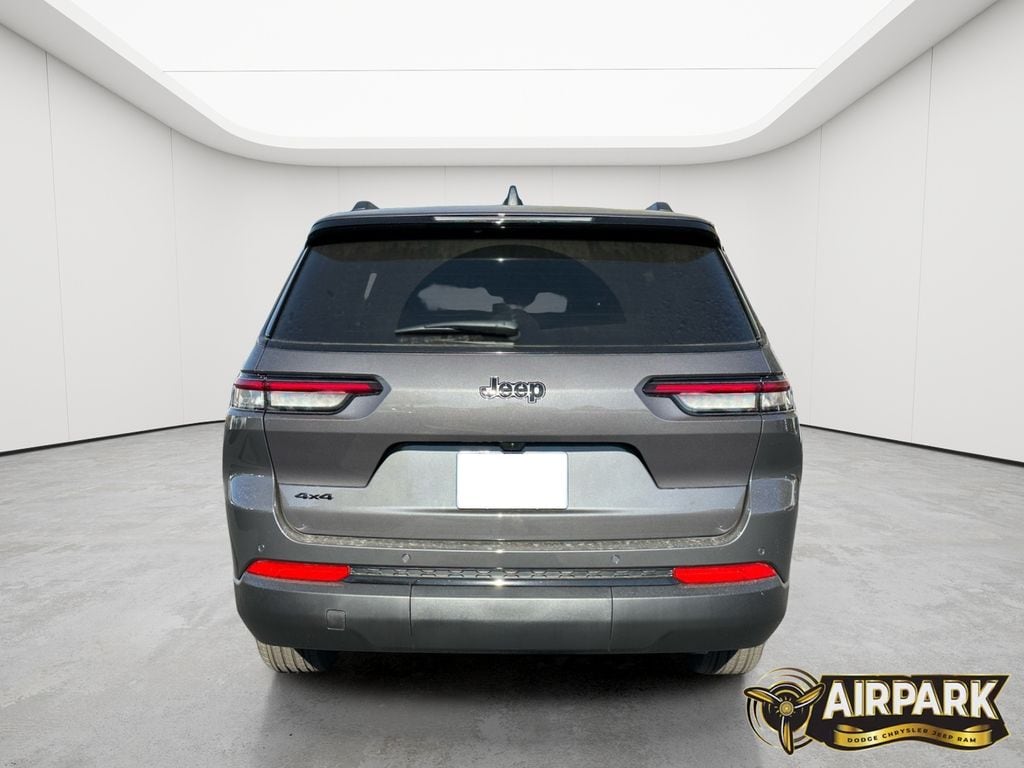 New 2025 Baltic Gray Jeep Laredo image 6