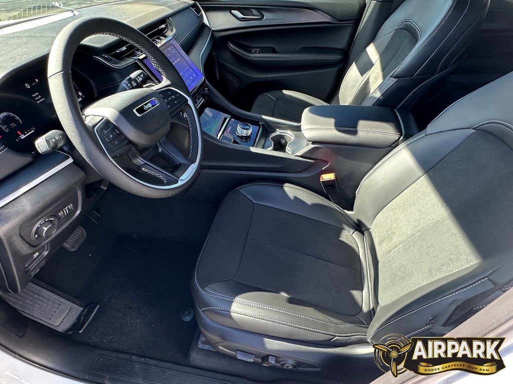 New 2025 Bright White Jeep Laredo image 15