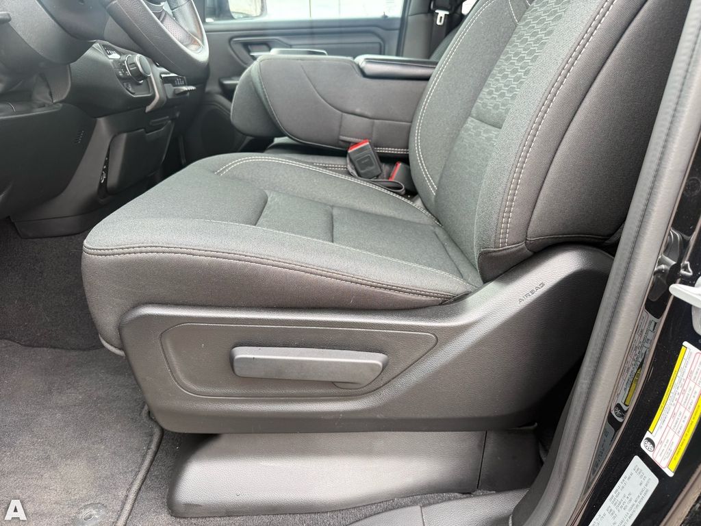 Used 2025 Diamond Black Crystal Pearlcoat Ram Tradesman image 13