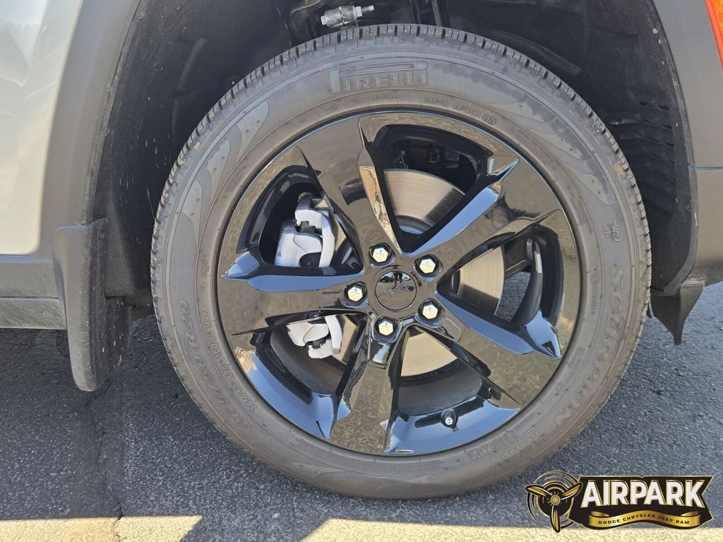 New 2025 Silver Zynith Jeep Limited image 10