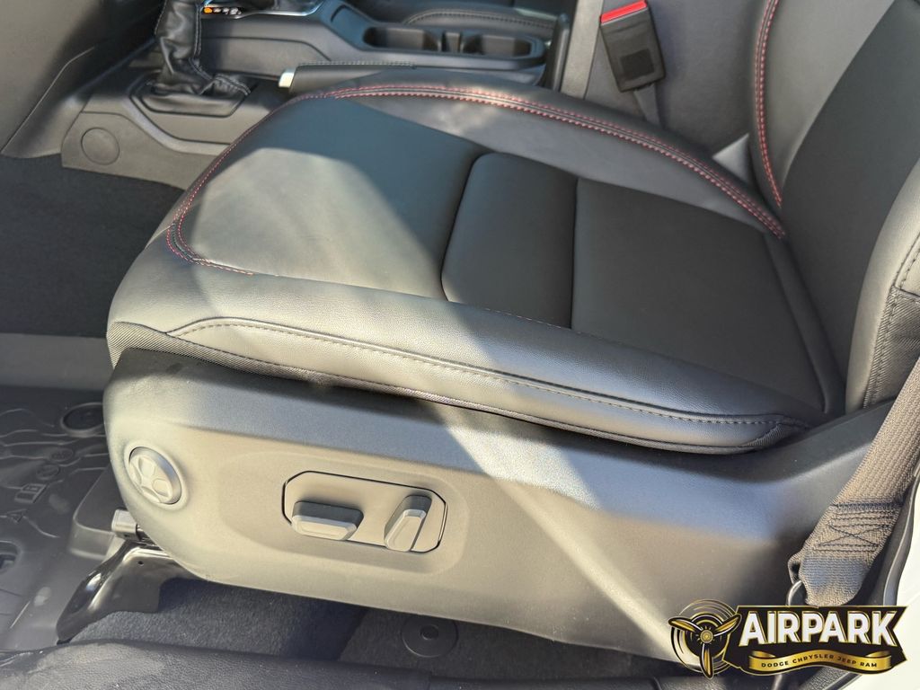 New 2026 Bright White Jeep Rubicon image 15