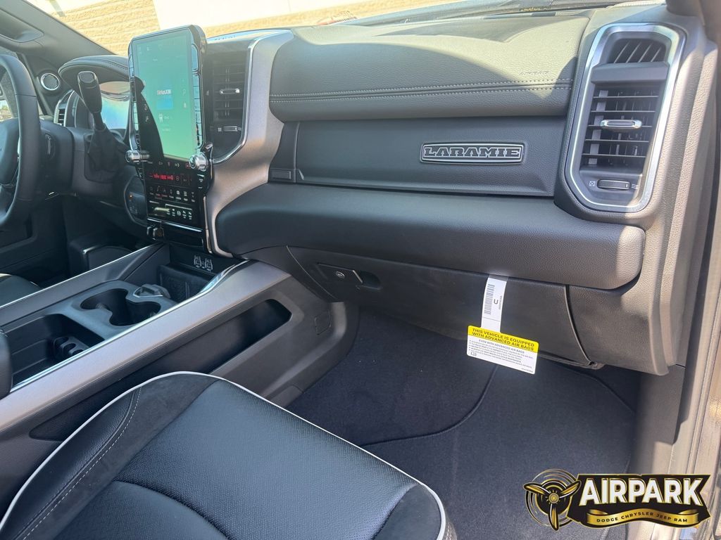 New 2026 Diamond Black Crystal Pearlcoat Ram Laramie image 11