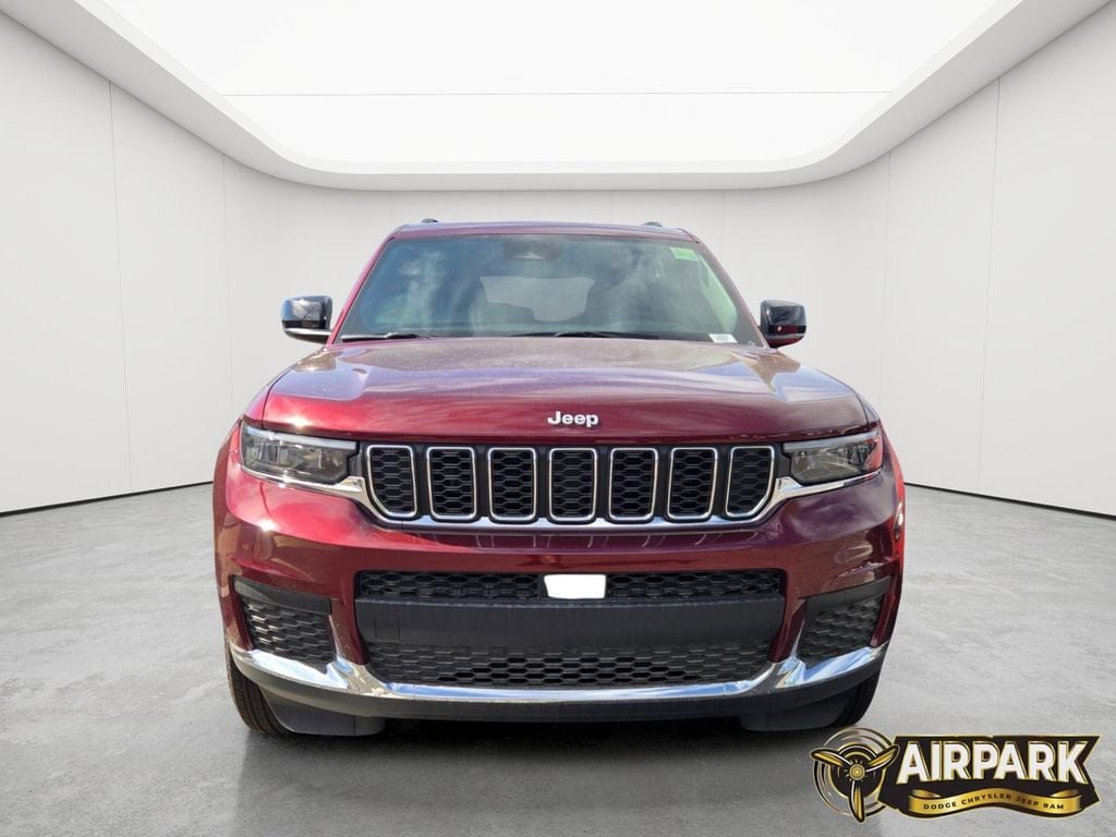 New 2025 Velvet Red Pearlcoat Jeep Laredo image 7