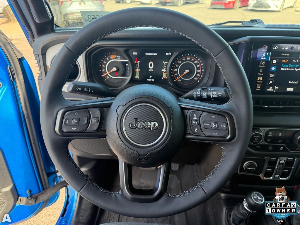 Used 2025 Hydro Blue Pearl Coat Jeep Sport S image 15