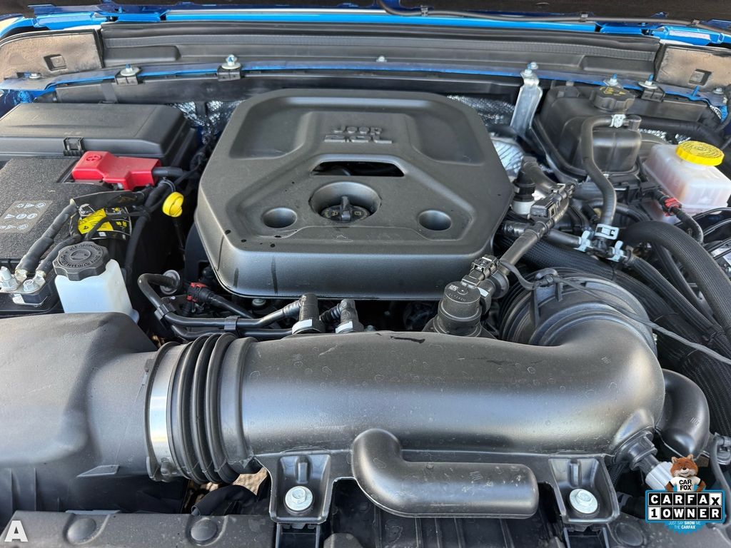 Used 2025 Hydro Blue Pearl Coat Jeep Sport S image 30