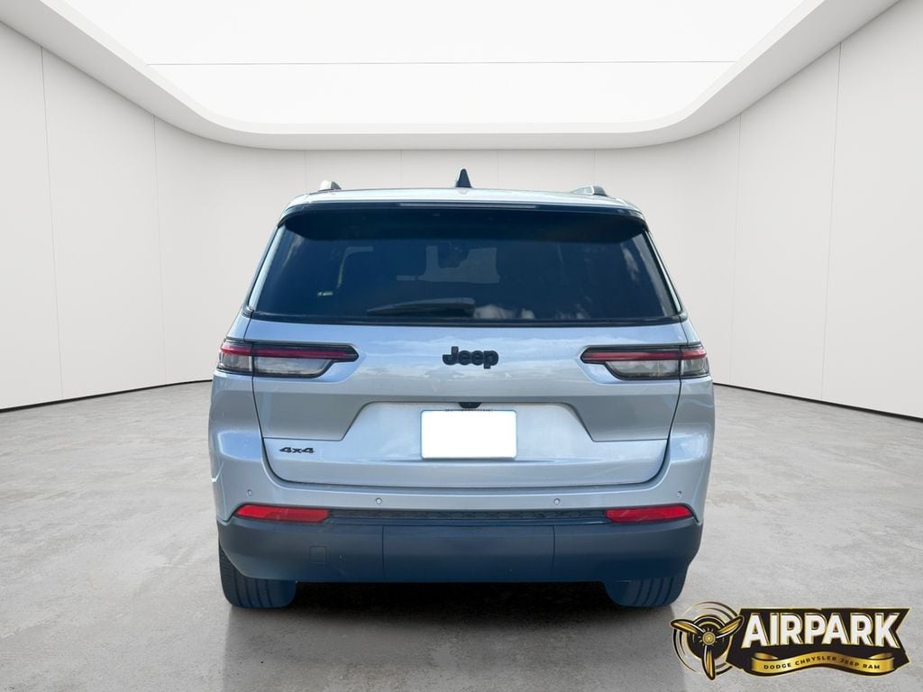 New 2025 Silver Zynith Jeep Laredo image 6