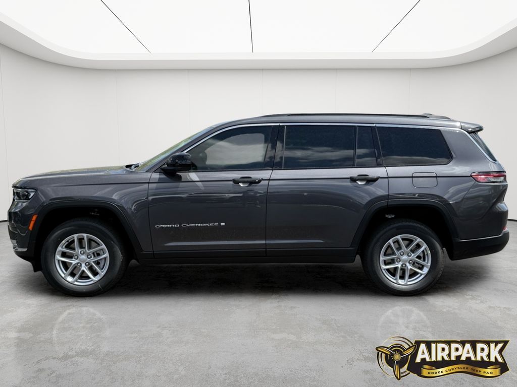 New 2025 Baltic Gray Jeep Laredo image 7