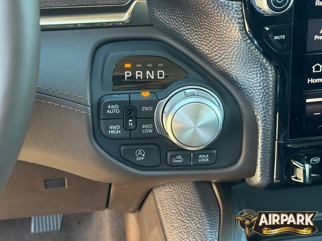 New 2026 Diamond Black Crystal Pearlcoat Ram Limited image 23