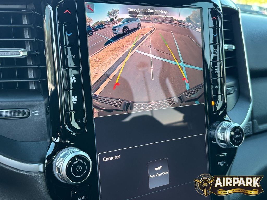 New 2026 Diamond Black Crystal Pearlcoat Ram Big Horn/Lone Star image 15