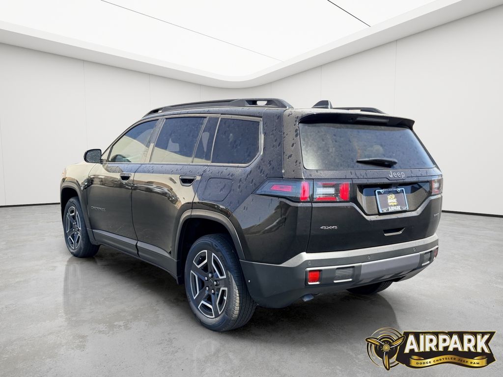 New 2026 Diamond Black Crystal Pearlcoat Jeep Laredo/Limited image 6