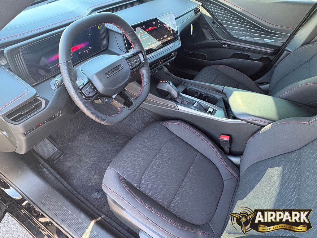 New 2026 Diamond Black Crystal Pearlcoat Dodge R/T image 15