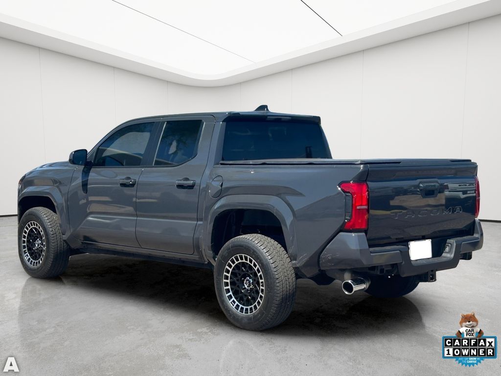 Used 2025 Underground Toyota SR5 image 4