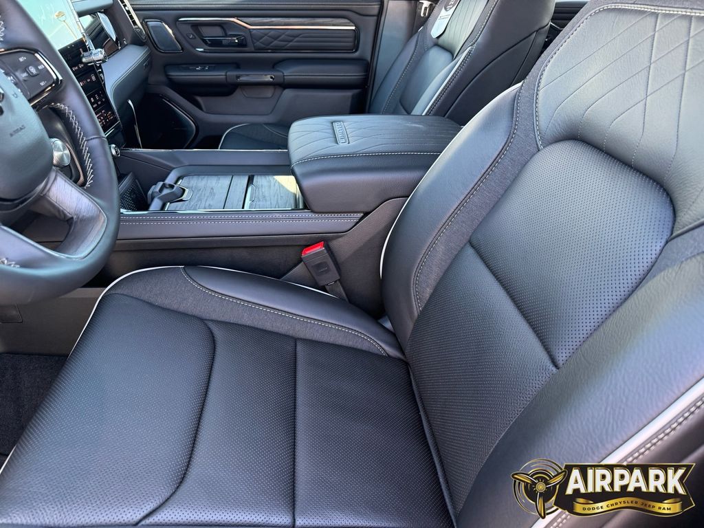 New 2026 Diamond Black Crystal Pearlcoat Ram Limited image 12