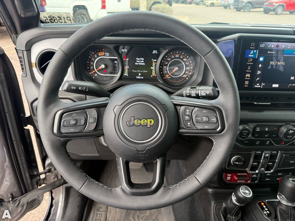 Used 2025 Granite Crystal Metallic Clearcoat Jeep Willys image 15