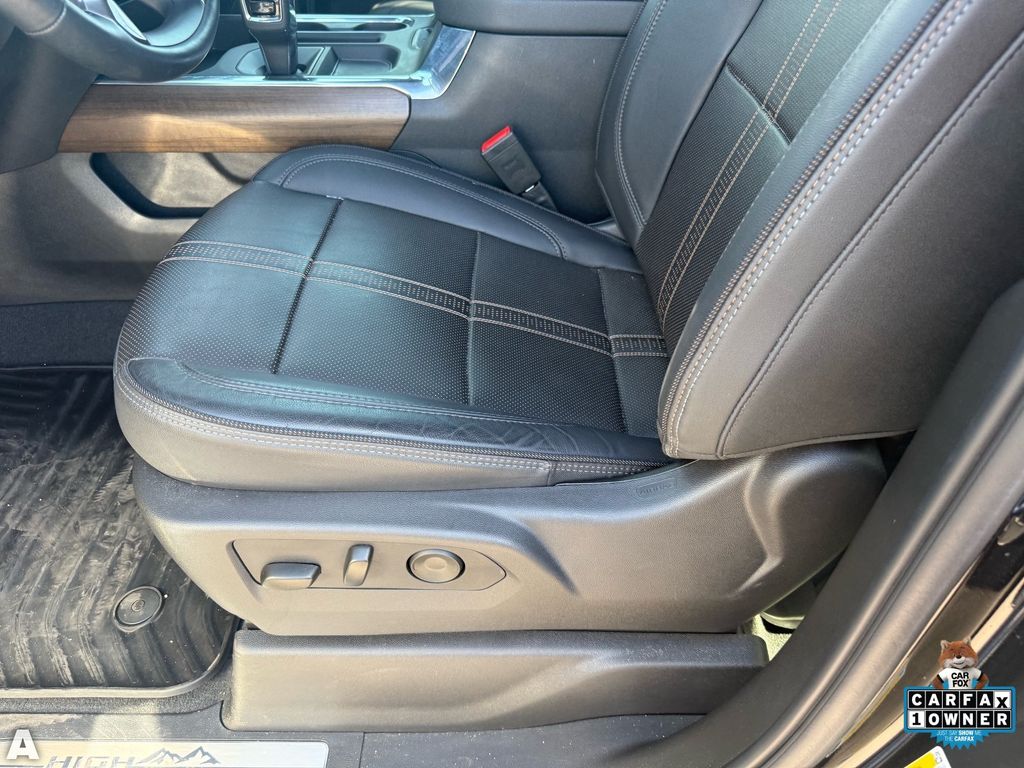 Used 2025 Black Chevrolet High Country image 13