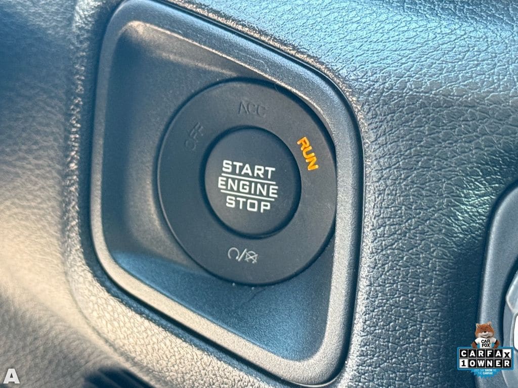 Used 2025 Hydro Blue Pearl Coat Jeep Sport S image 24