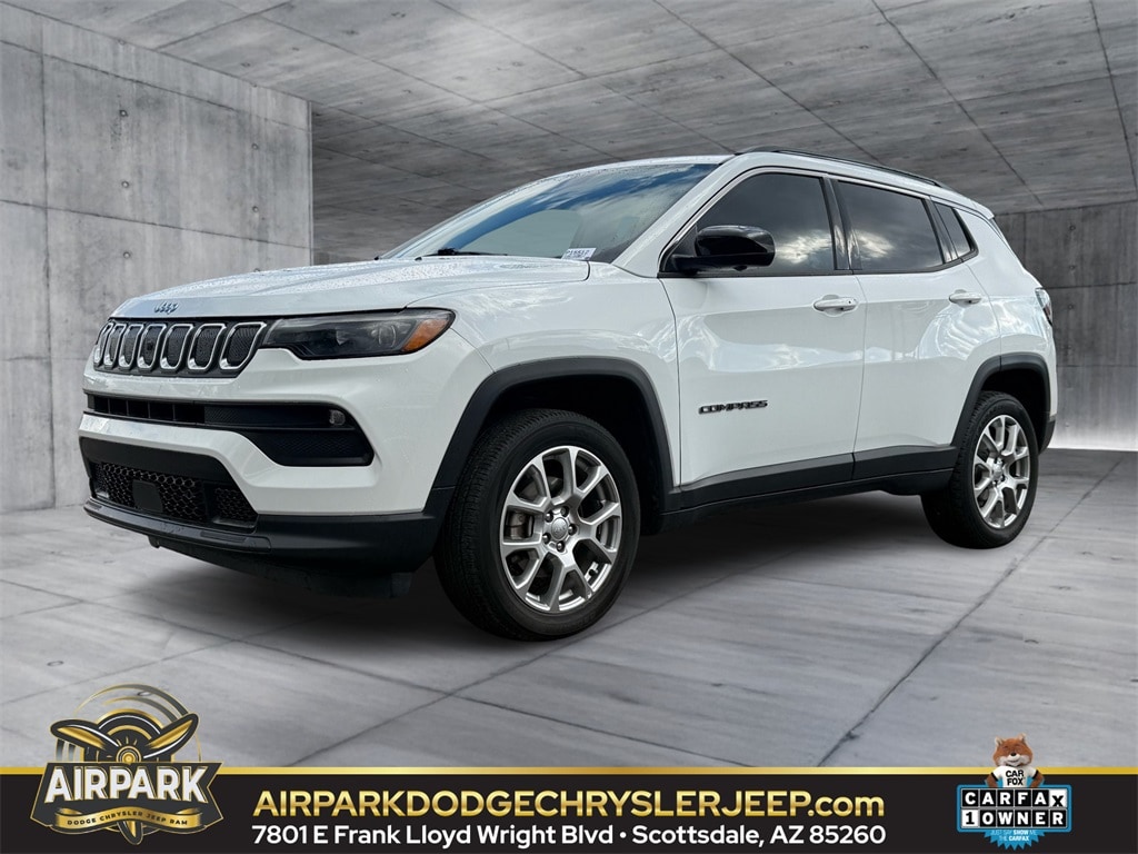2022 Jeep Compass Latitude Lux's photo