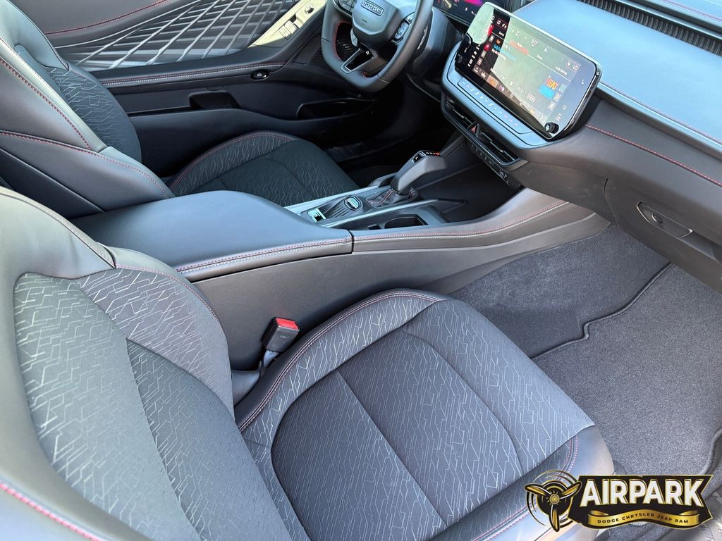 New 2026 Diamond Black Crystal Pearlcoat Dodge Scat Pack image 12