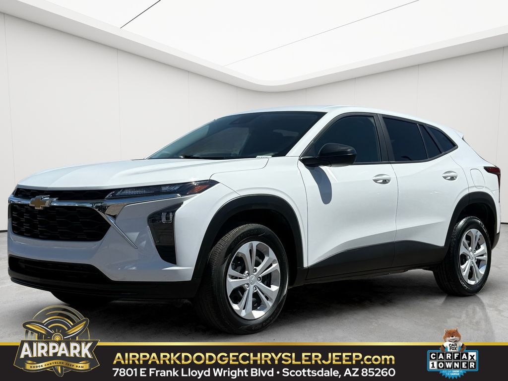 2025 Chevrolet Trax LS