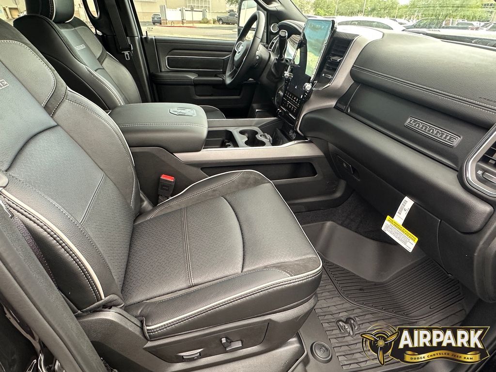New 2026 Diamond Black Crystal Pearlcoat Ram Laramie image 12