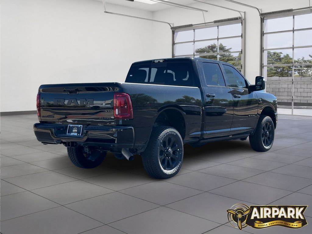 New 2026 Diamond Black Crystal Pearlcoat Ram Laramie image 4