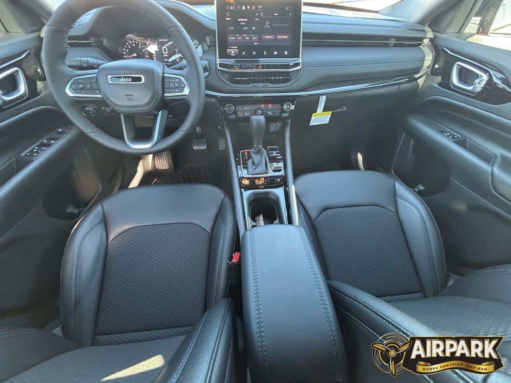 New 2026 Red Hot Pearlcoat Jeep Latitude image 19