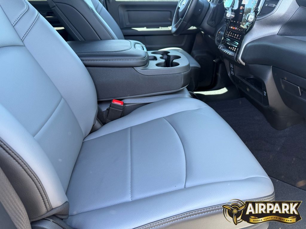 New 2026 Bright White Ram Tradesman image 28