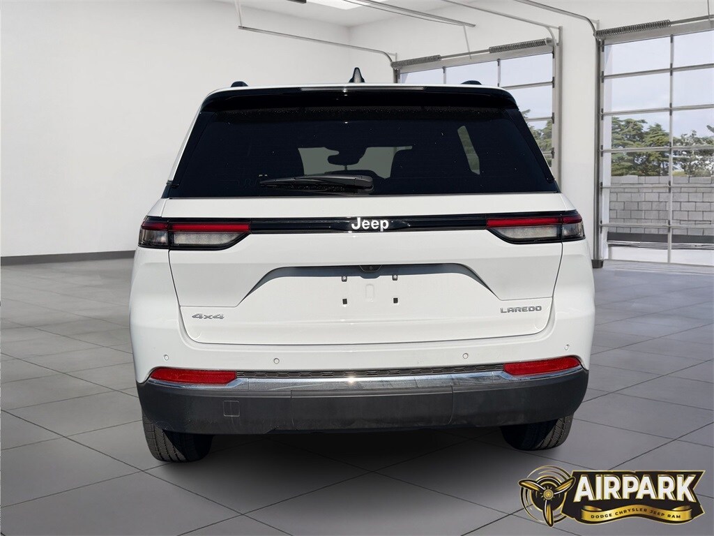 New 2025 Jeep Grand Cherokee Laredo Sport Utility