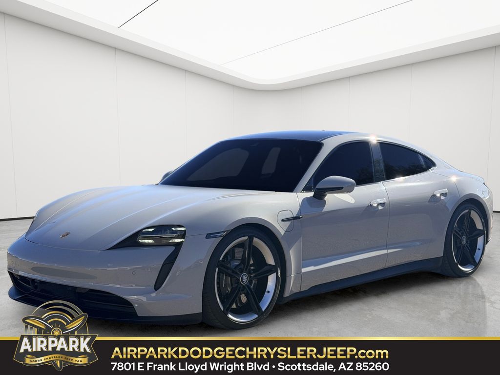 2021 Porsche Taycan 4S's photo