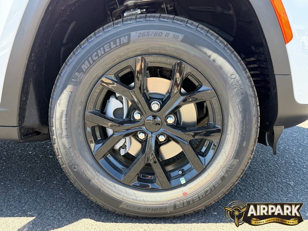 New 2026 Bright White Jeep Laredo image 10