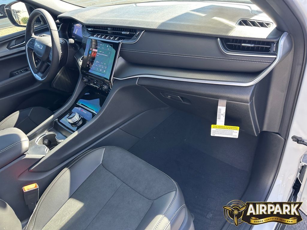 New 2025 Bright White Jeep Laredo image 11