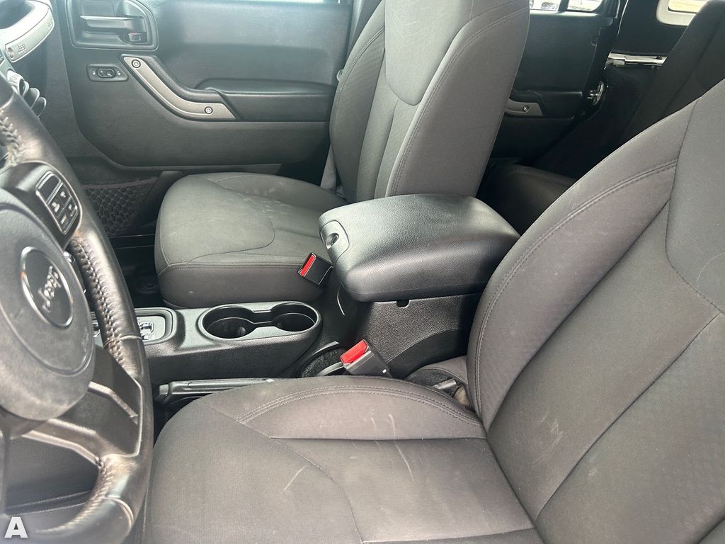 Used 2018 Black Clearcoat Jeep Unlimited Sport image 17