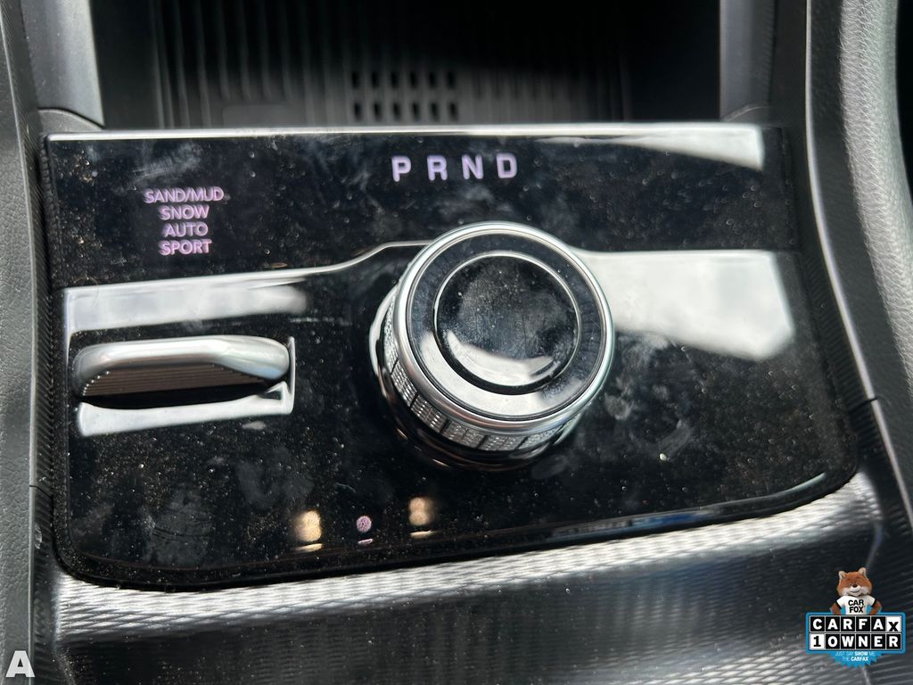 Used 2026 Baltic Gray Metallic Clearcoat Jeep Altitude image 8