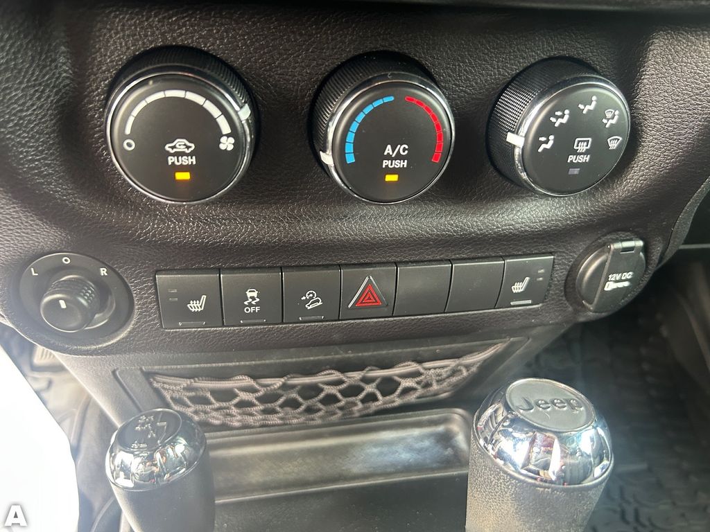 Used 2018 Black Clearcoat Jeep Unlimited Sport image 23