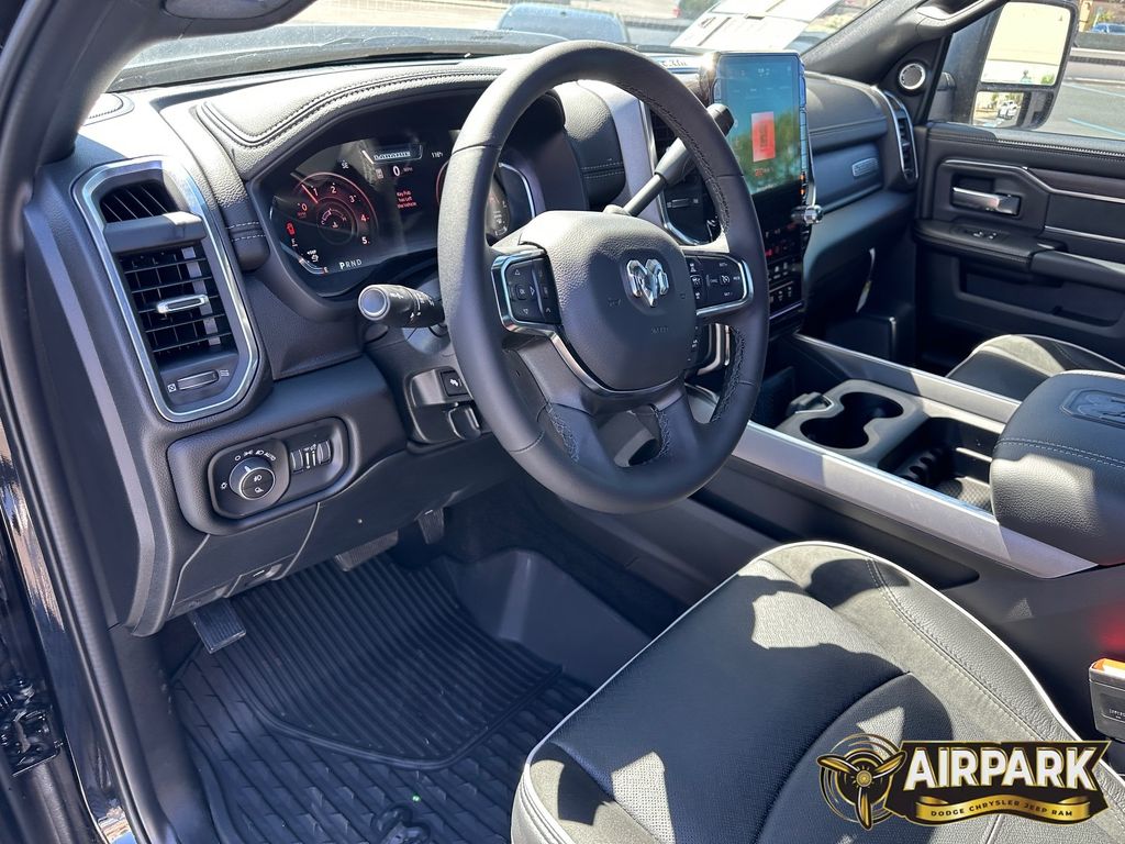 New 2026 Diamond Black Crystal Pearlcoat Ram Laramie image 14