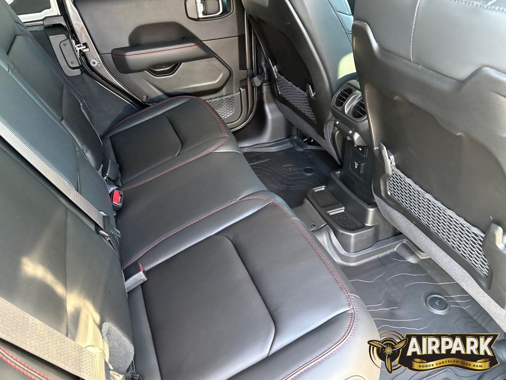 New 2026 Granite Crystal Jeep Rubicon image 12