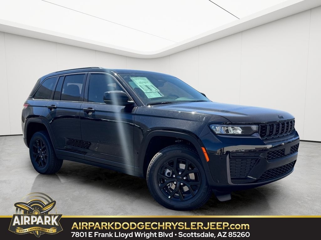 New 2026 Jeep Grand Cherokee Laredo Sport Utility
