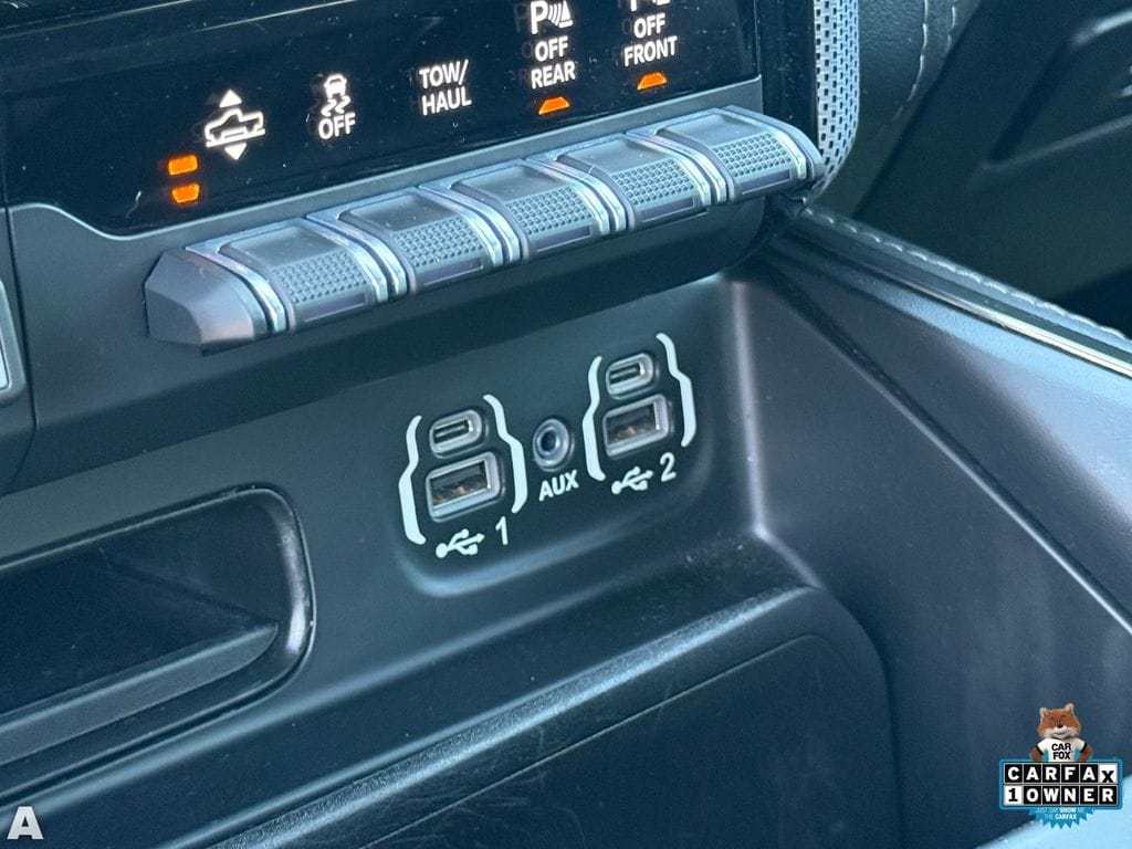 Used 2020 Diamond Black Crystal Pearlcoat Ram Limited image 22