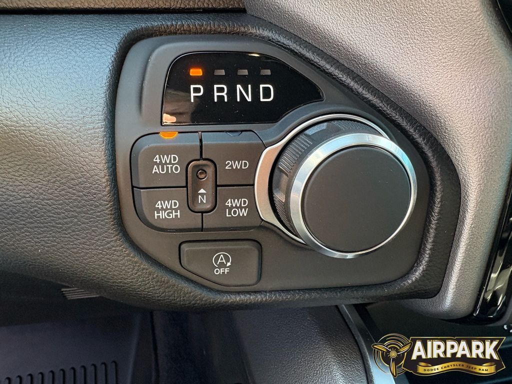 New 2026 Diamond Black Crystal Pearlcoat Ram Big Horn/Lone Star image 16