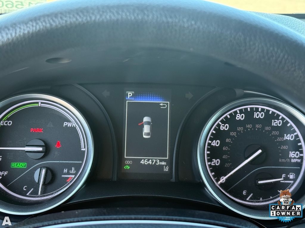 Used 2023 White Toyota LE image 18