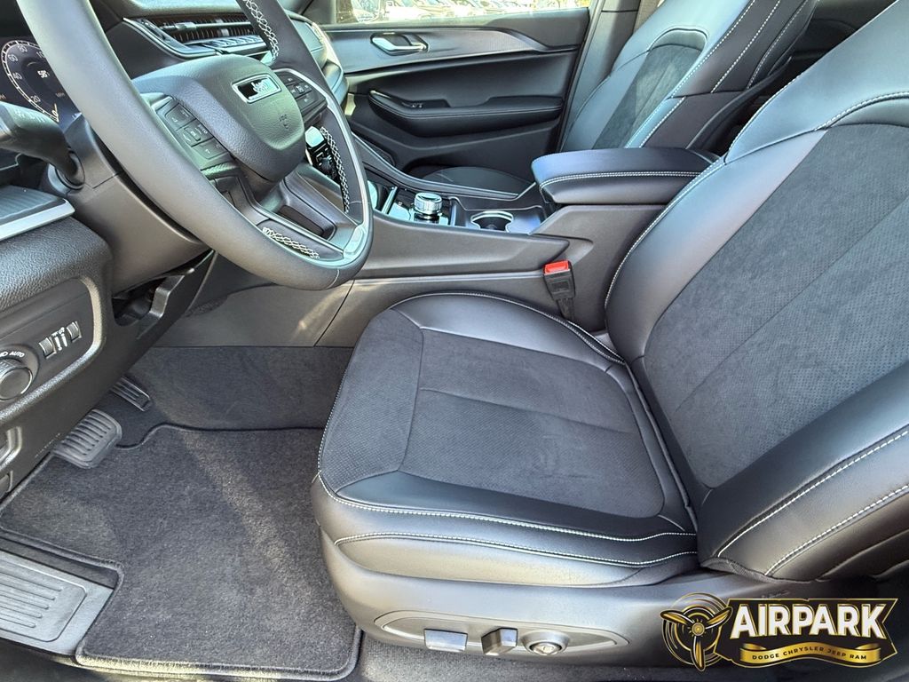 New 2025 Silver Zynith Jeep Laredo image 12