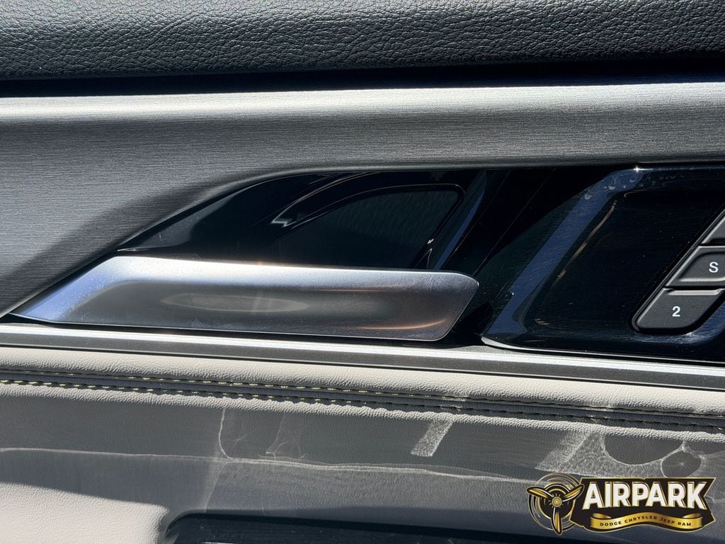 New 2026 High Gloss Black Jeep Base image 18