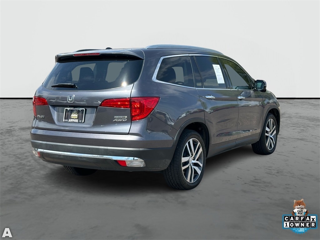 Image 7 of 2018 Honda Pilot Touring SUV