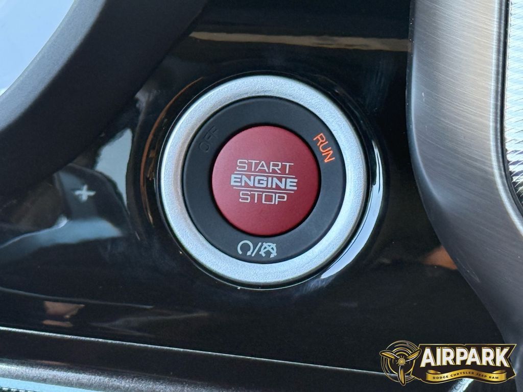 New 2026 Diamond Black Crystal Pearlcoat Ram RHO image 22