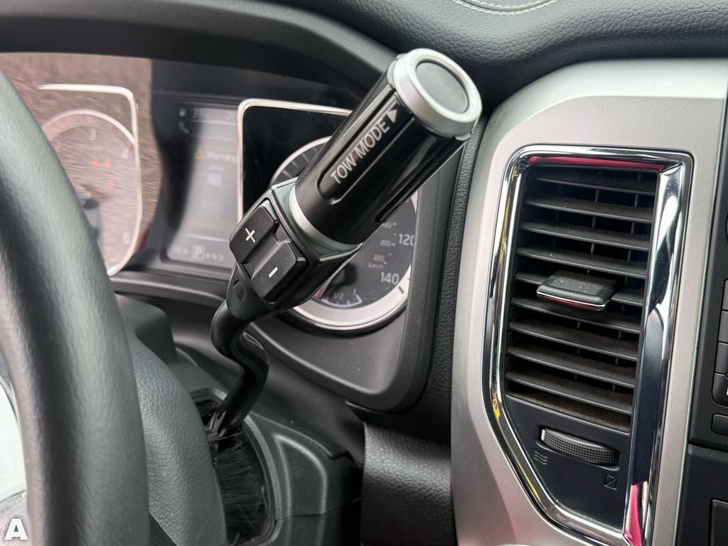 Used 2017 Pearl White Nissan PRO-4X image 24