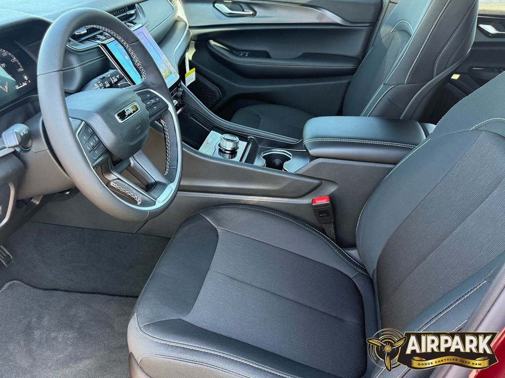 New 2025 Velvet Red Pearlcoat Jeep Laredo image 12