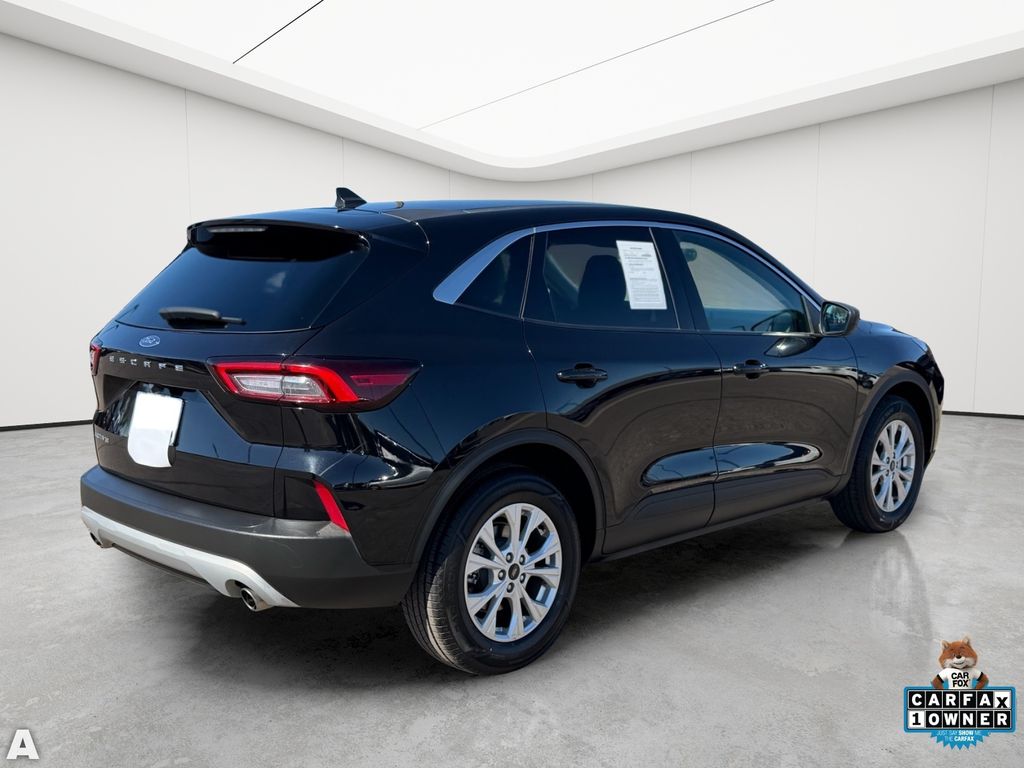 Used 2024 Black Metallic Ford Active image 7