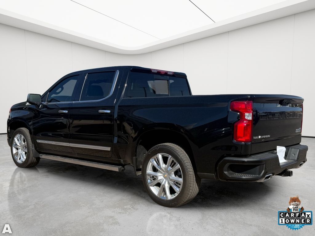 Used 2025 Black Chevrolet High Country image 4