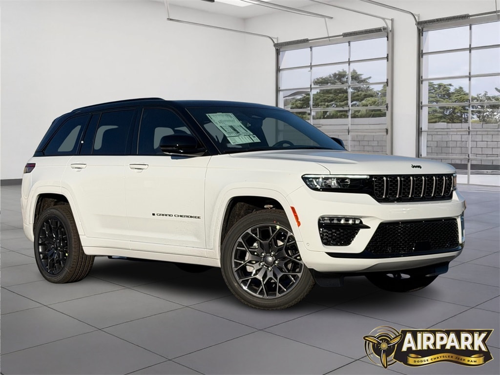New 2025 Jeep Grand Cherokee Summit Sport Utility